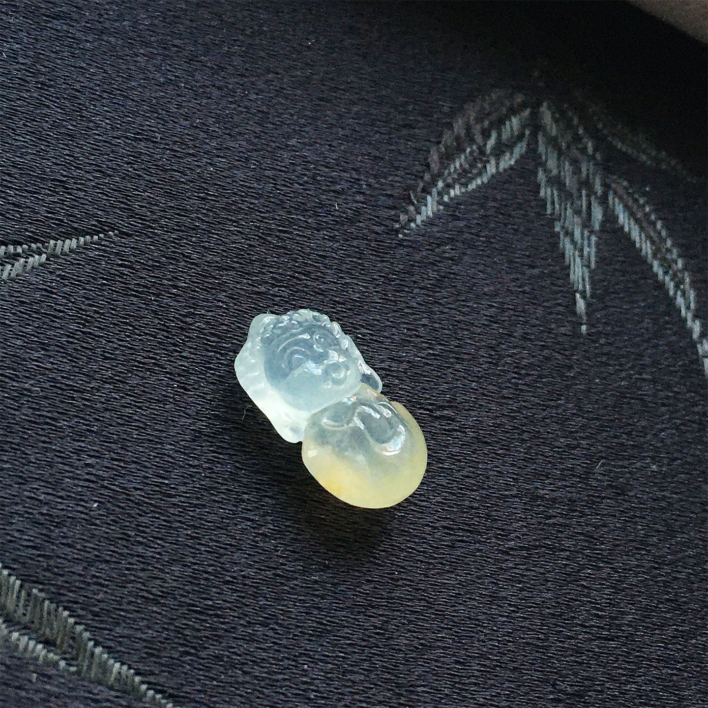 高冰种飘黄翡精雕宝宝佛吊坠裸石老种a货冰透水润可爱佛公镶嵌女