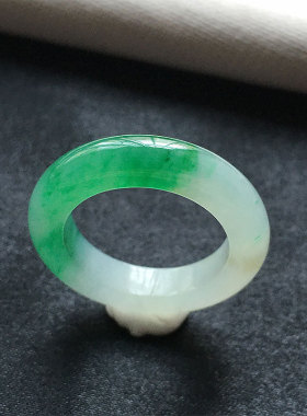 缅甸翡翠冰种阳绿色玉指环戒圈19mm老种a货冰绿玉戒20号圈翠绿戒