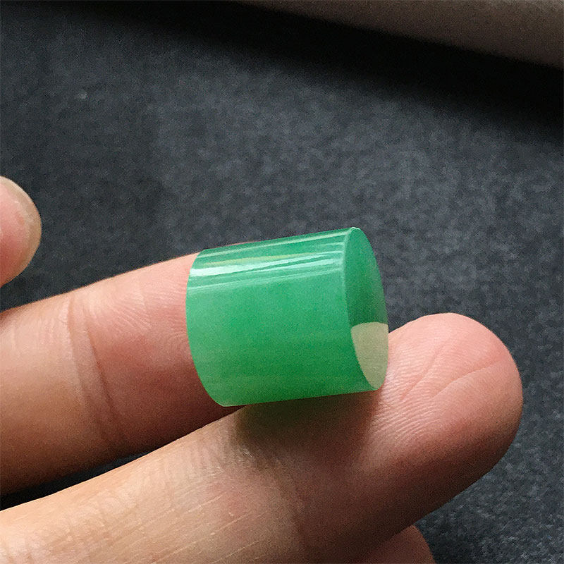 冰种满绿色玉路路通吊坠桶珠