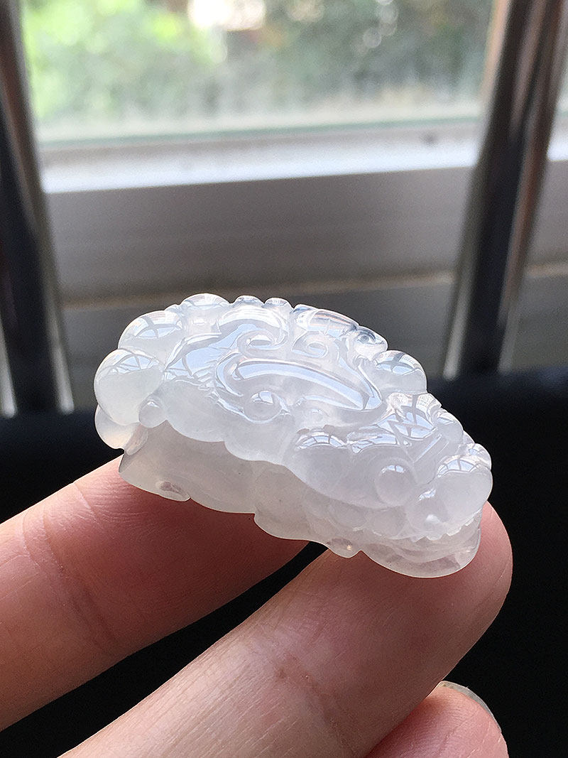 高冰种纯净起光招财貔貅吊坠