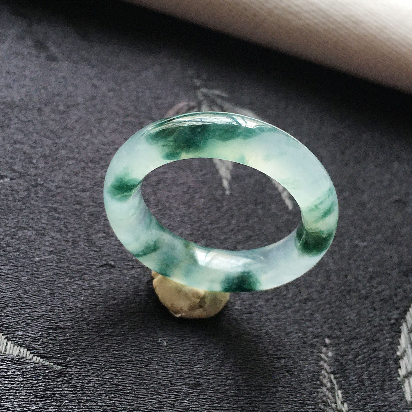 缅甸珠宝翡翠冰种飘蓝花翡翠指环19MM20号老坑种天然翡翠指圈戒指