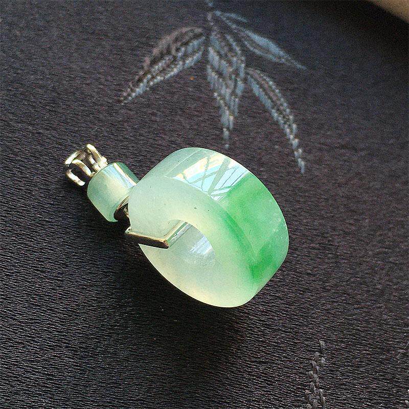 缅甸翡翠冰种翠绿色平安扣吊坠女款老种a货冰阳绿怀古扣幸运环18K