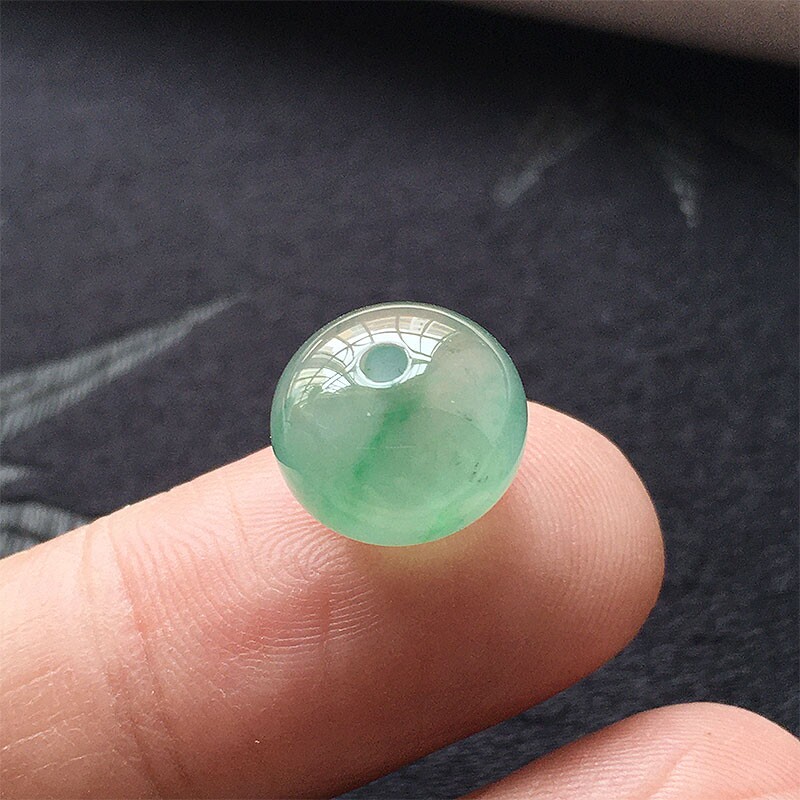 缅甸翡翠冰种飘翠绿色玉路路通多宝珠老种a货冰透水润配珠手串珠