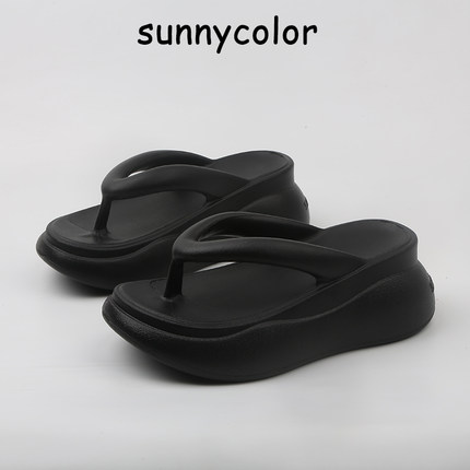 SUNNY COLOR7CM增高跟人字拖厚底女夏外穿踩屎感黑色百搭沙滩拖鞋
