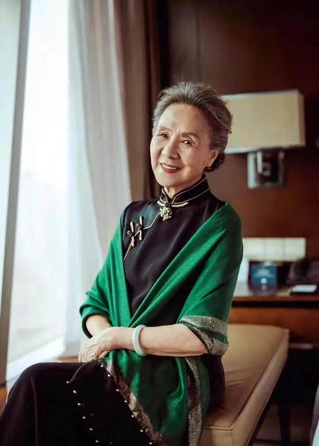 承欢记陈淑珍吴彦姝同款真丝围巾女薄款钉珠披肩丝巾长款百搭纱巾