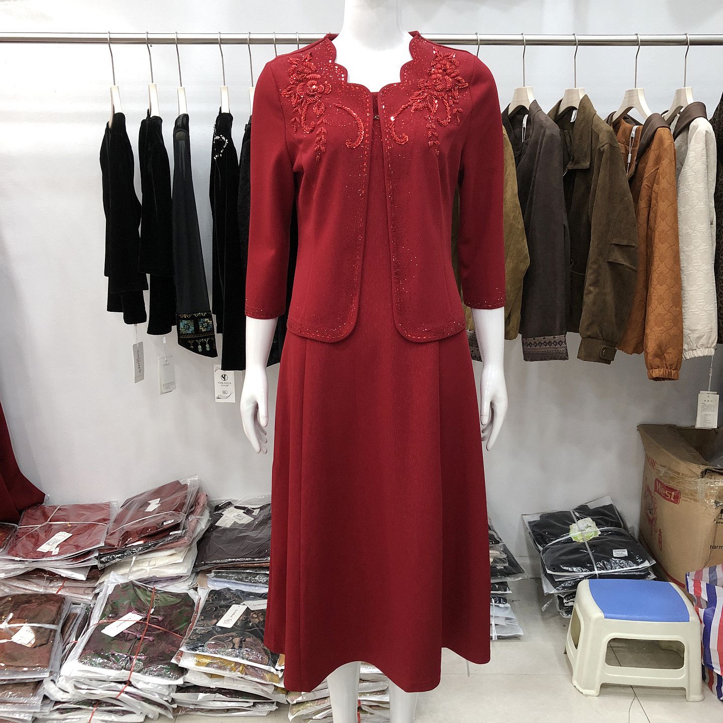 拉斯维加斯2612 高档喜婆婆订婚宴套裙秋季新款妈妈敬酒服连衣裙