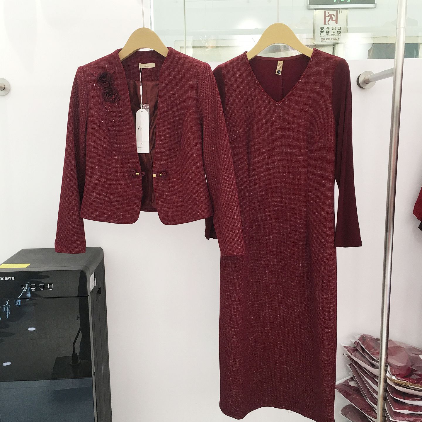 玖牧26B027 高档喜婆婆礼服订婚宴套裙秋季新款妈妈敬酒服连衣裙