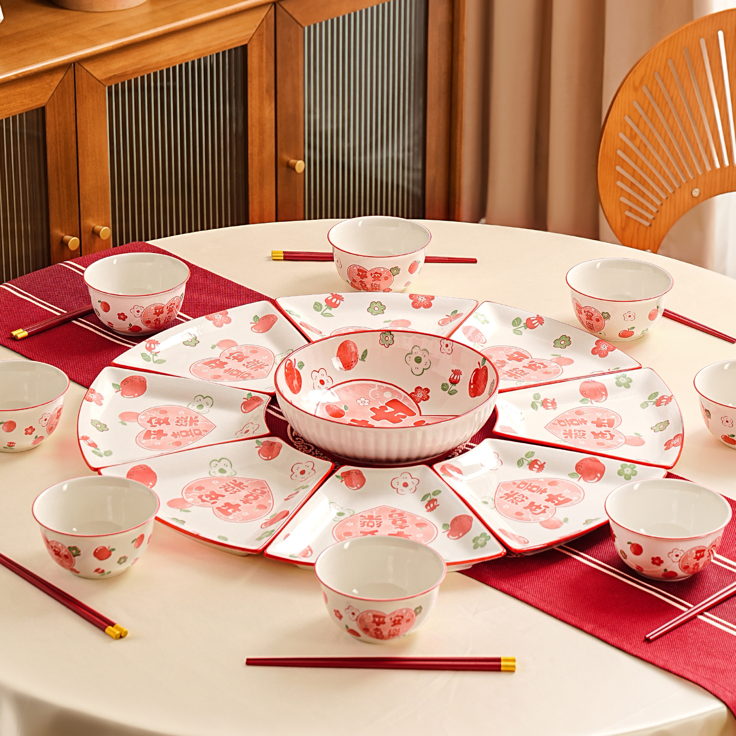 家用陶瓷团圆拼盘餐具套装组合碗碟中式过年夜饭圆桌扇形盘子菜盘