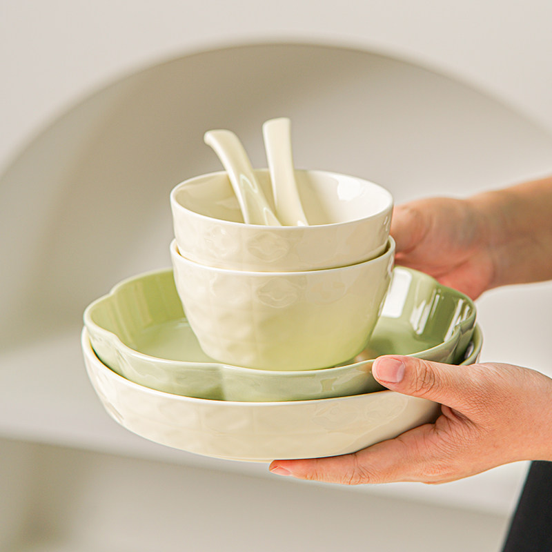 暖风港碗组合奶油风碗碟套装家用米饭碗盘子2026新款简约陶瓷碗具