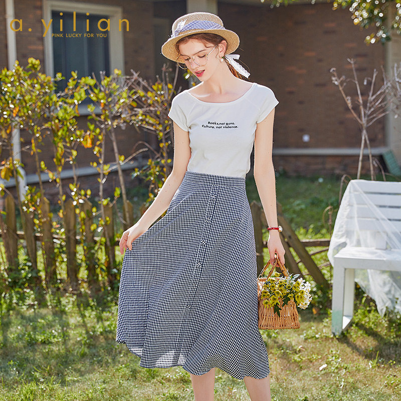 阿依莲2020夏新款套装女时尚百搭收腰显瘦休闲格纹两件套