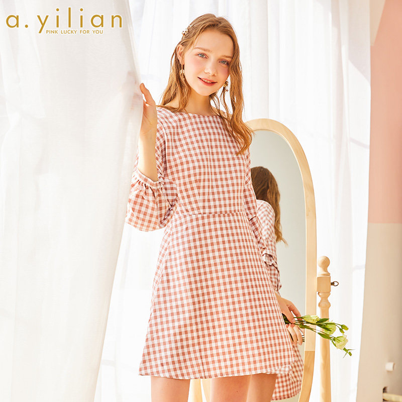 阿依莲官网正品2020新款春秋装韩版时尚格子气质连衣裙女