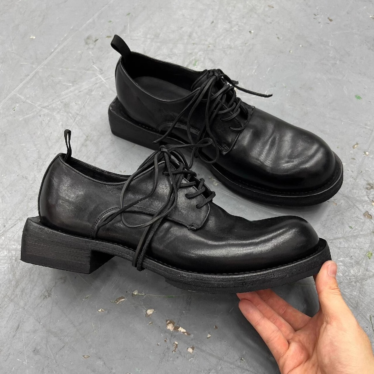 暗黑风型男手工方跟鞋复古德比鞋