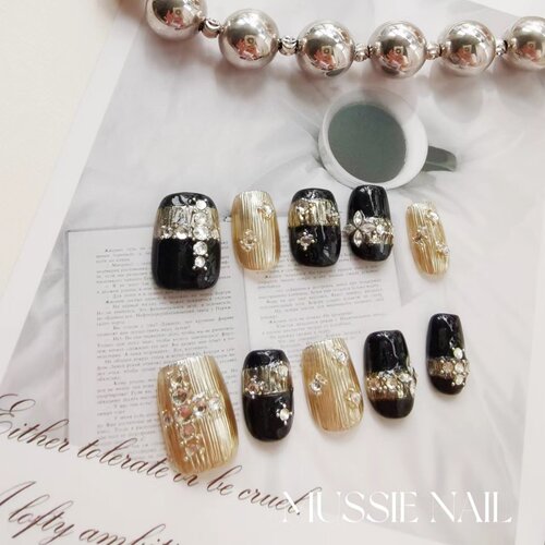 【叛逆千金】MUSSIE NAIL满钻黑色轻奢高级感纯手工短款穿戴甲