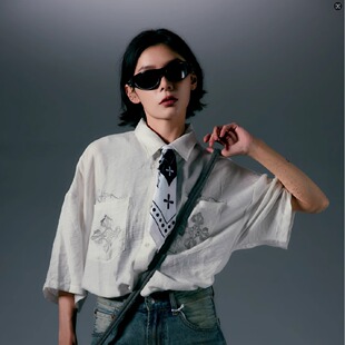 CHAWALANDRO夏瓦兰卓夏季短袖衬衫时尚黑色宽松刺绣国潮藏元素T恤