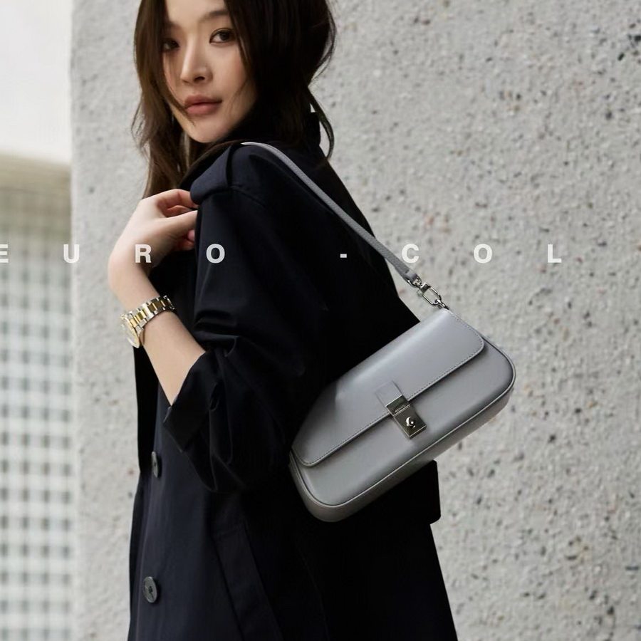 欧尚典｜小众设计真皮腋下包女高级质感马鞍包气质百搭斜挎法棍包