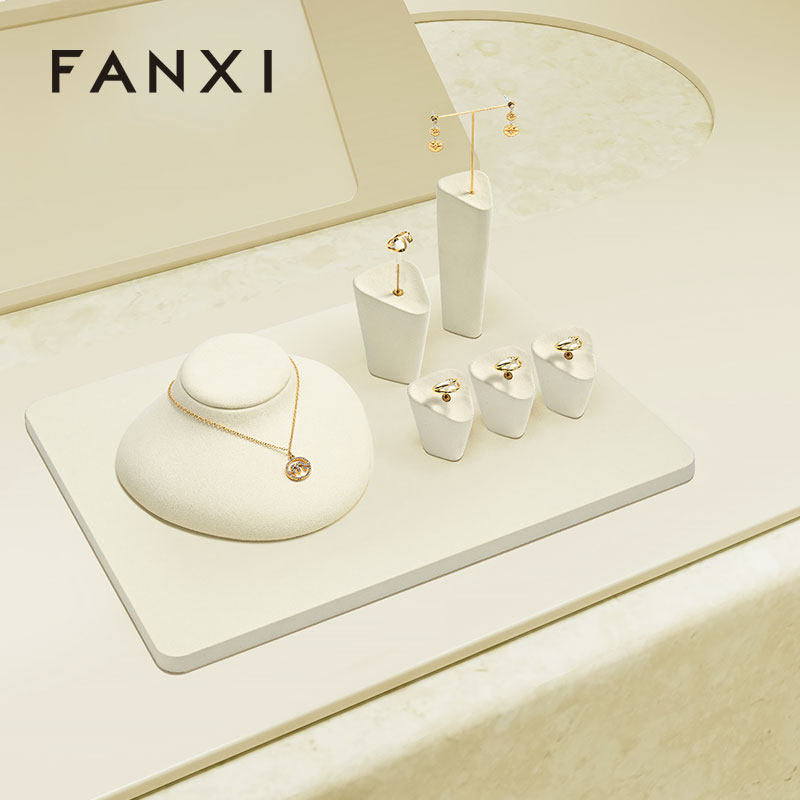 凡西FANXI项链展示架人像