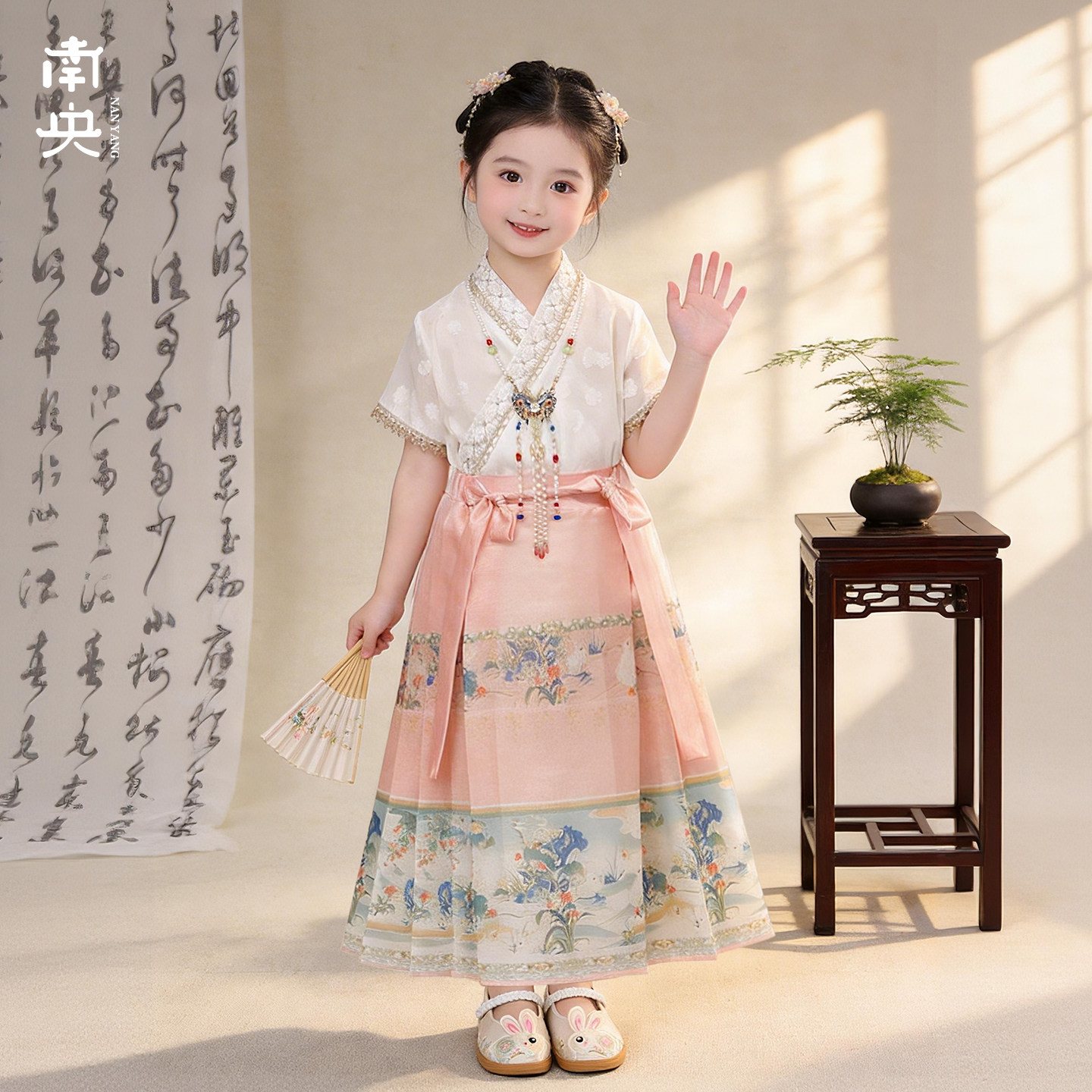 女孩超仙古装明制汉服女童马面裙图片