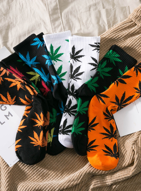 长袜街头滑板中筒袜子男款士女纯棉ins潮流秋冬防臭枫叶运动