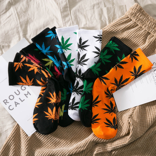 长袜街头滑板中筒袜子男款士女纯棉ins潮流秋冬防臭枫叶运动