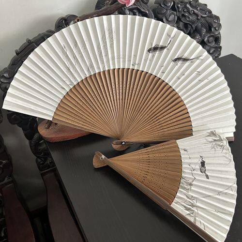 中国风6.8寸手绘锦鲤梅花折扇折叠扇子复古汉服日用双面纸扇禅意