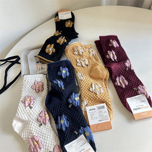 韩国东大门进口袜子kikiyasocks女士春秋冬浮雕花朵袜子中筒袜子