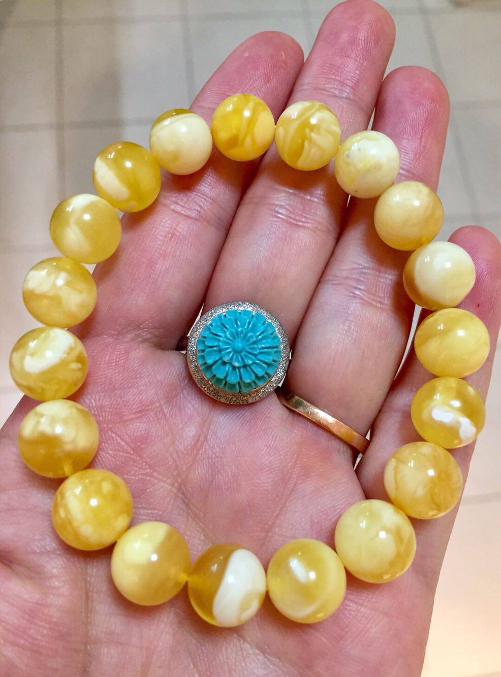 俄料金绞白 蜜蜡 手串 10.5mm 左右 颜色浓郁 上手美貌 12.53克