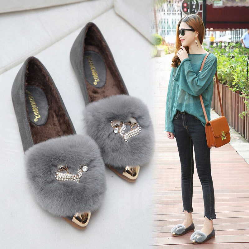 香港棉瓢鞋女2025冬季新款平底尖头单鞋毛毛鞋女冬加绒外穿豆豆鞋