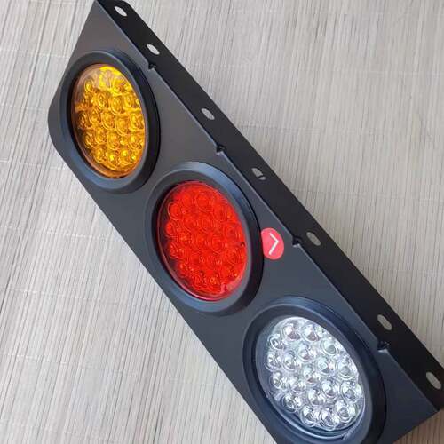 挂车后尾灯24v半挂车小三圆尾灯