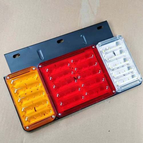 新6D时代后尾灯LED超亮总成轻卡