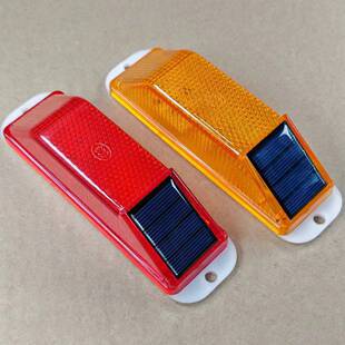 太阳能LED交通警示灯频闪灯夜间设备工程轮廓标立柱发光防撞护栏