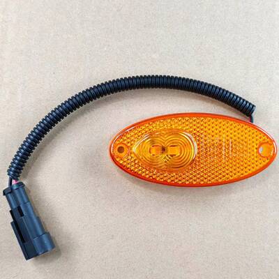 三一C6C8混凝土搅拌罐车叶子板灯