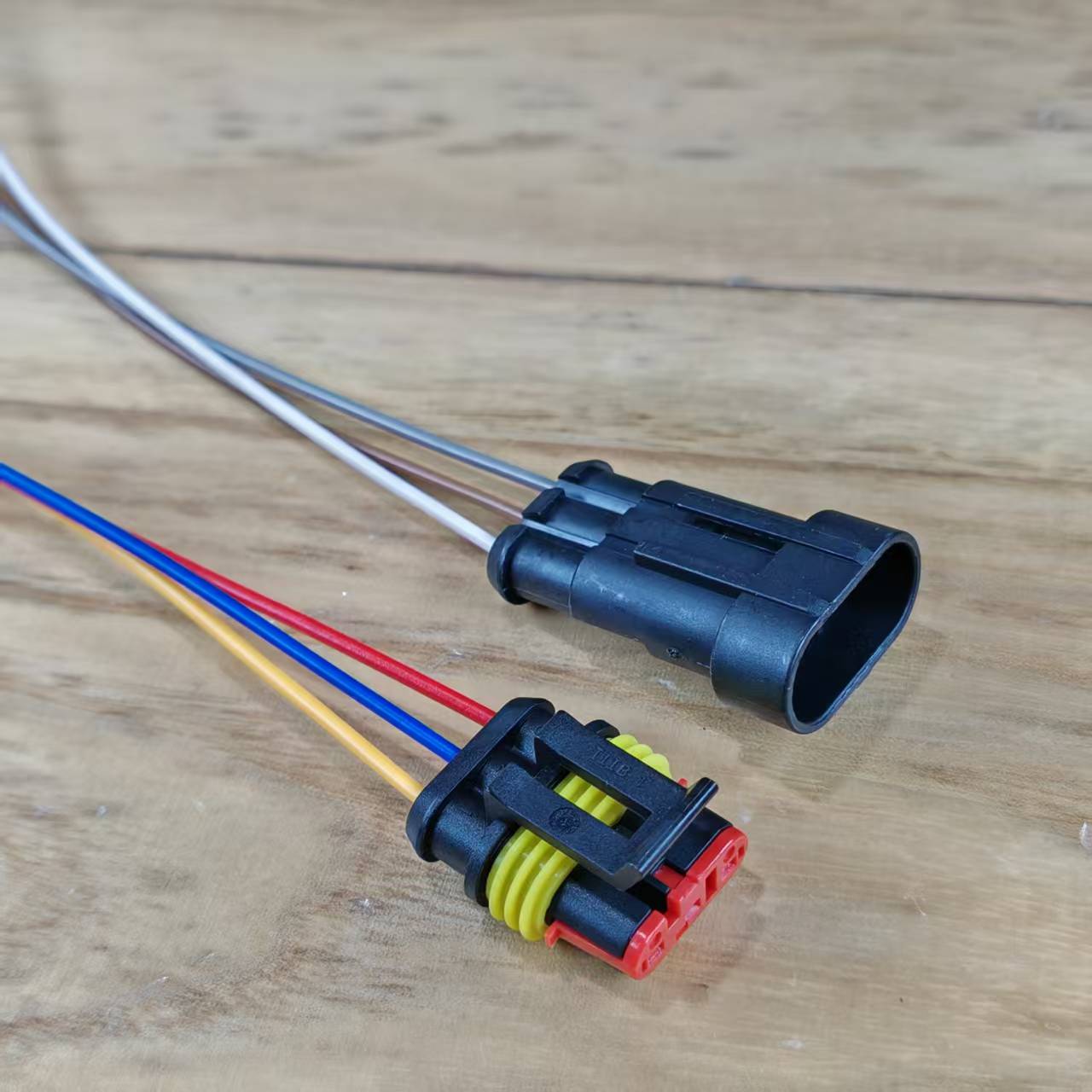 油水分离器里程表传感器插头3线