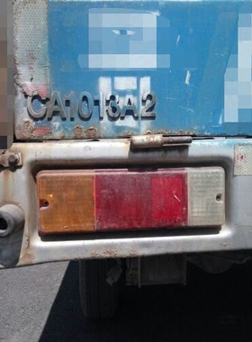 一汽吉林佳宝T50T51单双排货车CA10101314后尾转向倒车刹车灯