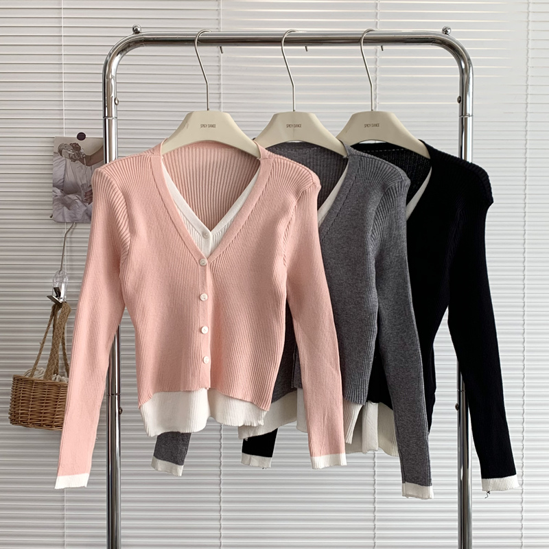 小众假两件撞色拼接毛衣女秋季