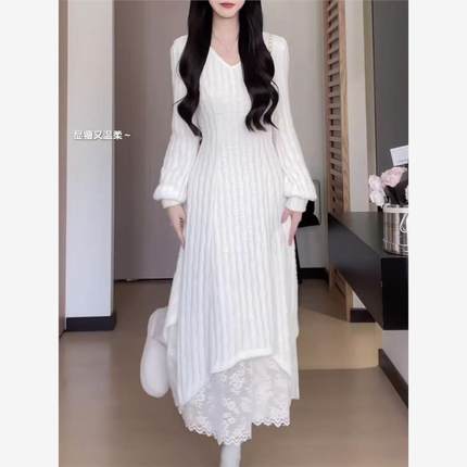 保暖毛绒蕾丝拼接长袖连衣裙女秋冬新款温柔风气质修身A字长裙