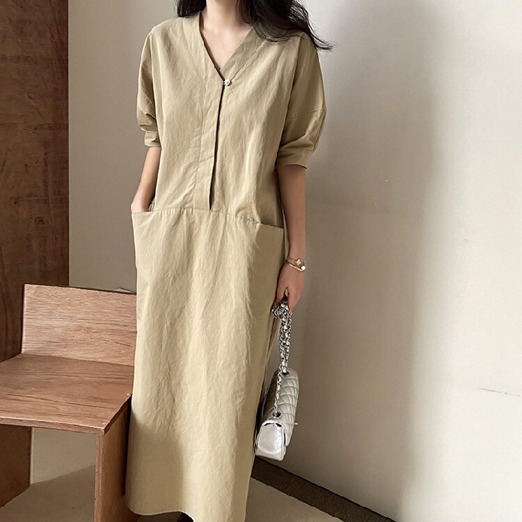 日韩chic设计感抽绳泡泡袖长款连衣裙女两侧有口袋2026早秋新品女
