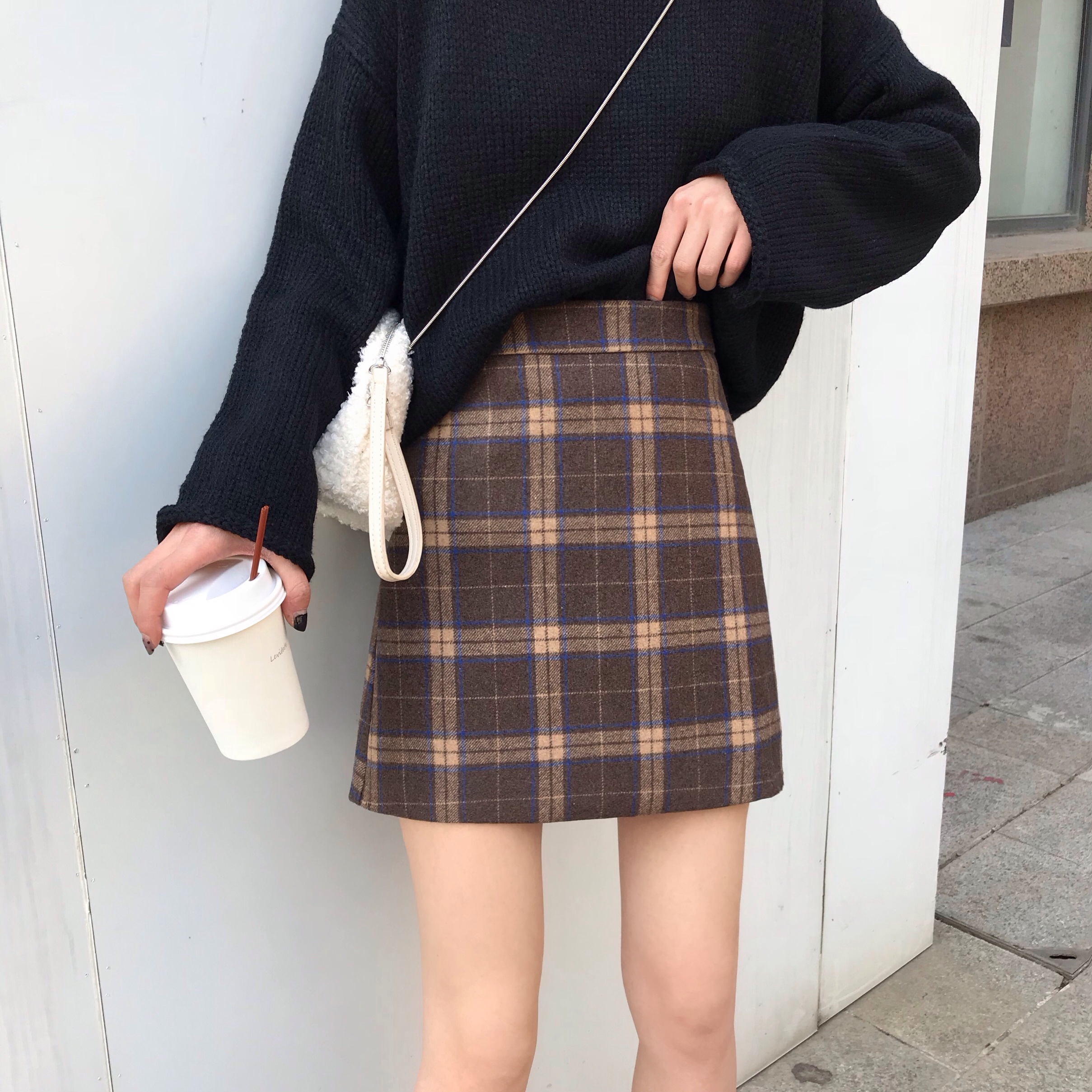 Real-price Korean woolen retro Plaid half-length skirt with high waist and A-shaped short skirt