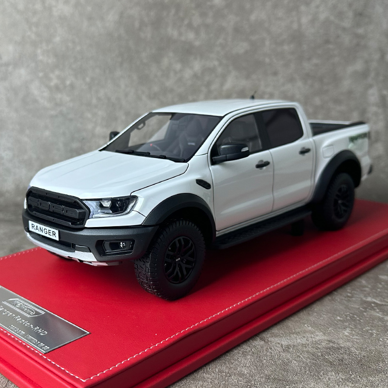 118福特骑兵皮卡汽车模型