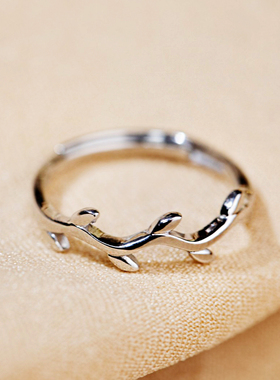 艺银格s925银时尚佩戴舒适银戒指