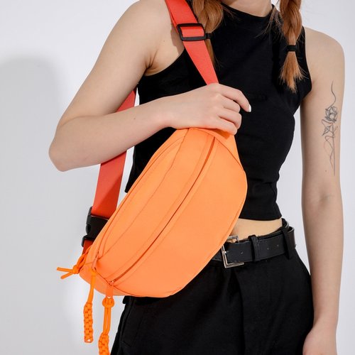 女包时尚运动帆布包胸包女新款时尚休闲单肩包大容量通勤斜挎包