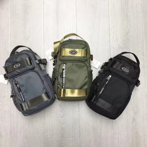 男士胸包新款跨境单肩包多功能男包简约百搭斜挎包chest bag