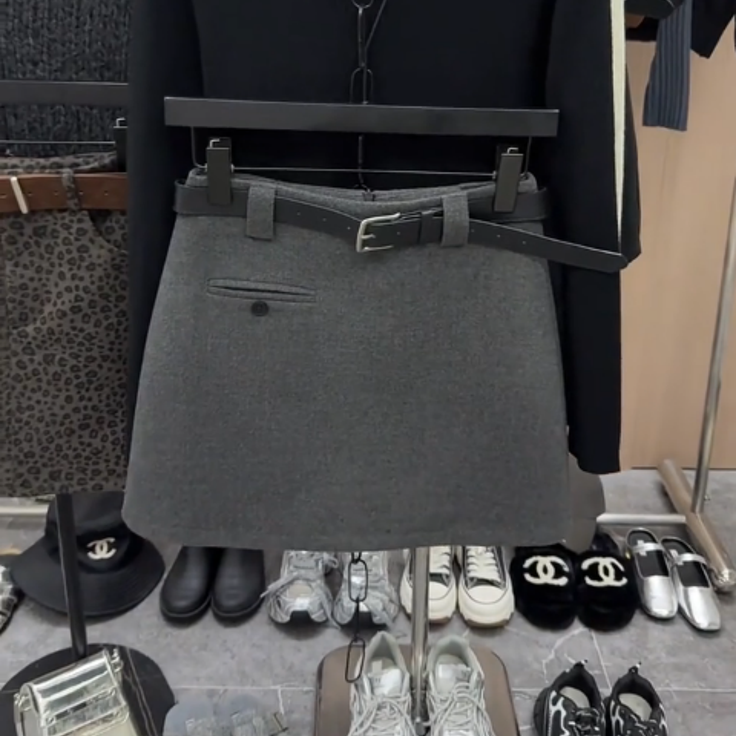 灰色毛呢a字半身裙女2025秋冬季新款小个子加厚高腰包臀裙短裙子