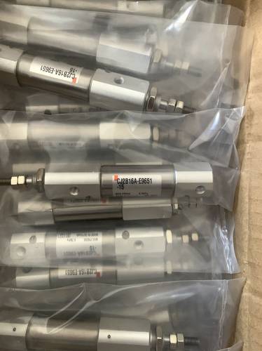 SMC气缸CJ2B16A-E9651-15电磁阀 VQD1151W-5MO-X48原装全新CM202