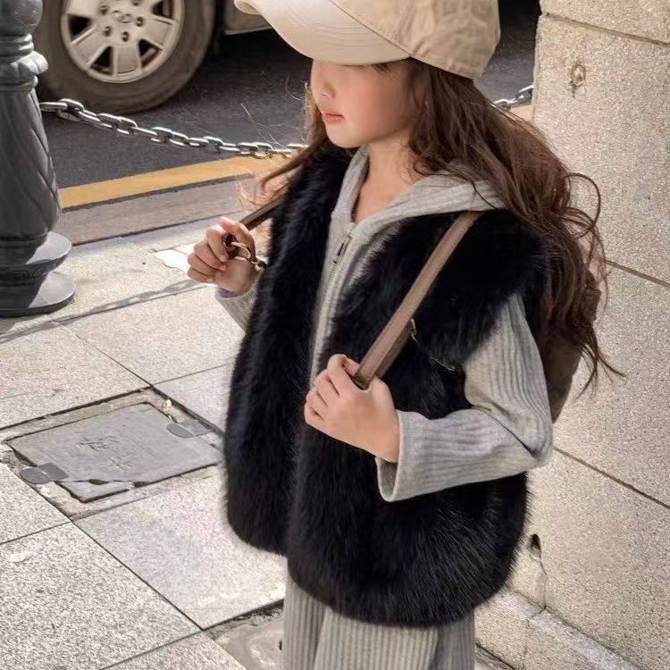 儿童仿皮草马甲新款2025秋冬韩版男女童宝宝百搭洋气毛毛背心外穿
