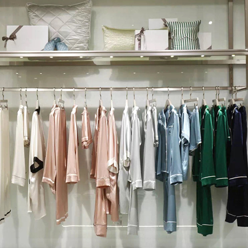 丝绸衣物内衣店睡衣展示装修男装高档潮牌简约装修店铺设计