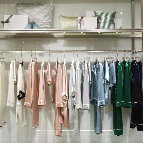 丝绸衣物内衣店睡衣展示装修男装高档潮牌简约装修店铺设计