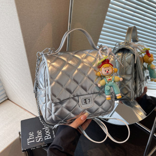 艾米兔女包2026新款日常时尚纯色洋气斜挎包菱格潮流链条双肩包