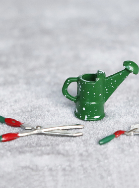 1:12娃娃屋dollhouse迷你家具花园场景绿色农具套装水壶剪刀铲子