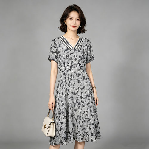 风笛夏季新款连衣裙女百搭花版短袖V领中长款收腰A字裙1A25062