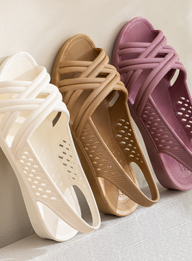 妈妈凉鞋夏季新款平跟防滑舒适软底工作鞋优雅百搭护士白色鞋外穿